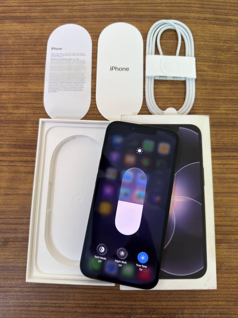iPhone 17E Complete Box 10