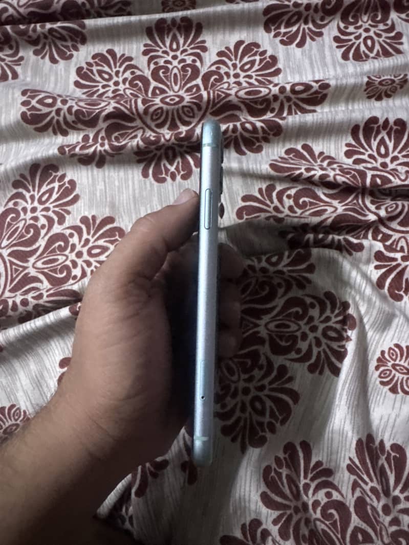 iPhone 11 1