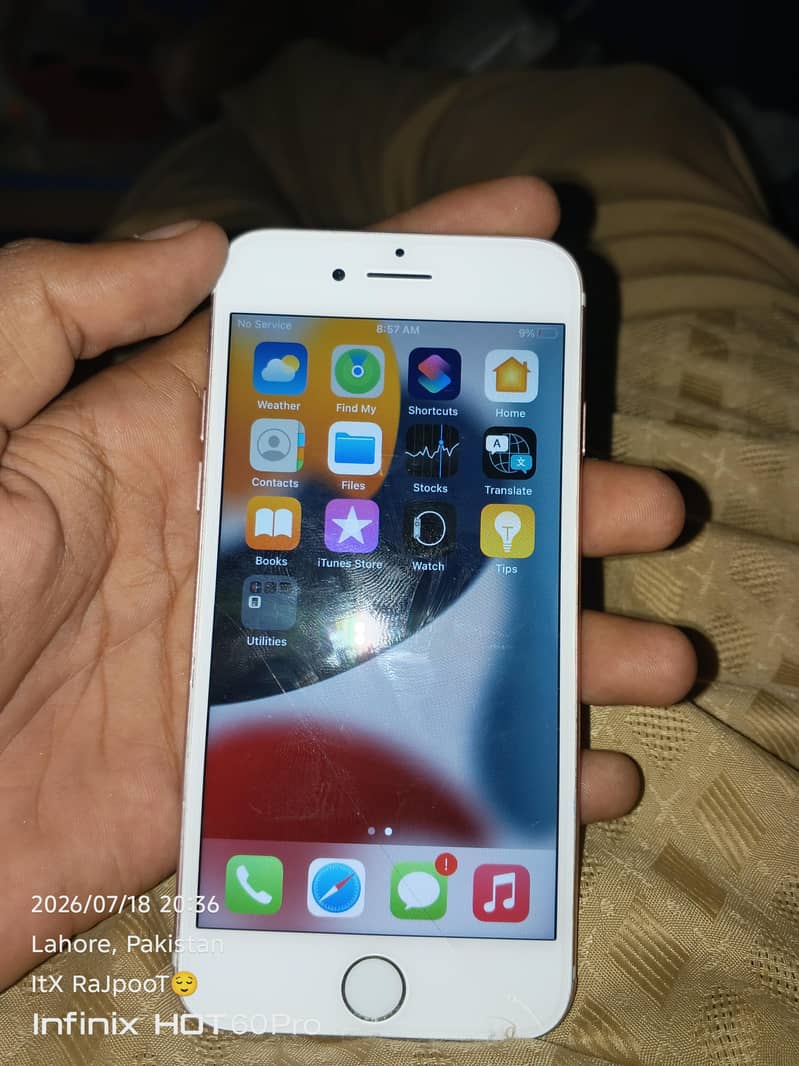 Apple iPhone 7 1
