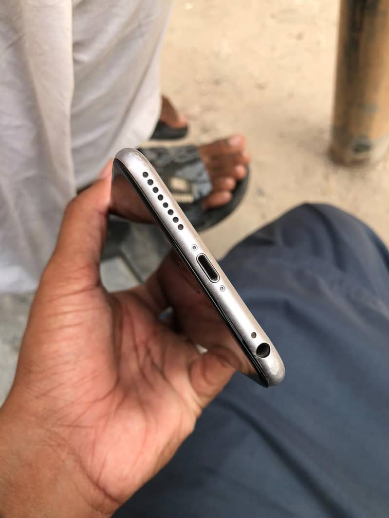 Apple iPhone 6 Plus 2