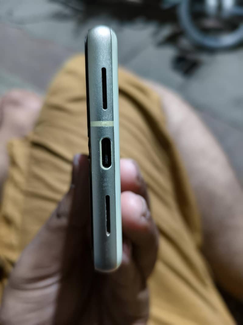 Google Pixel 7 3