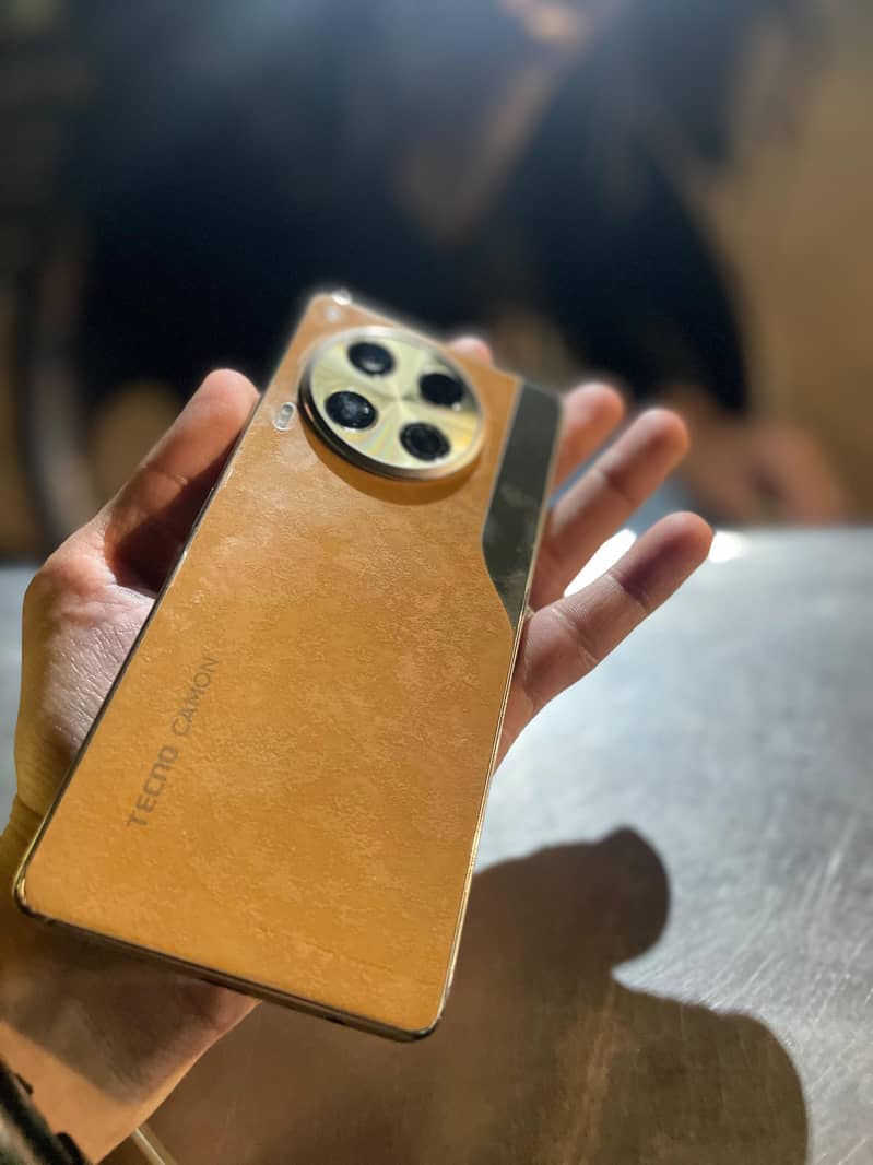 Tecno CAMON 30 1