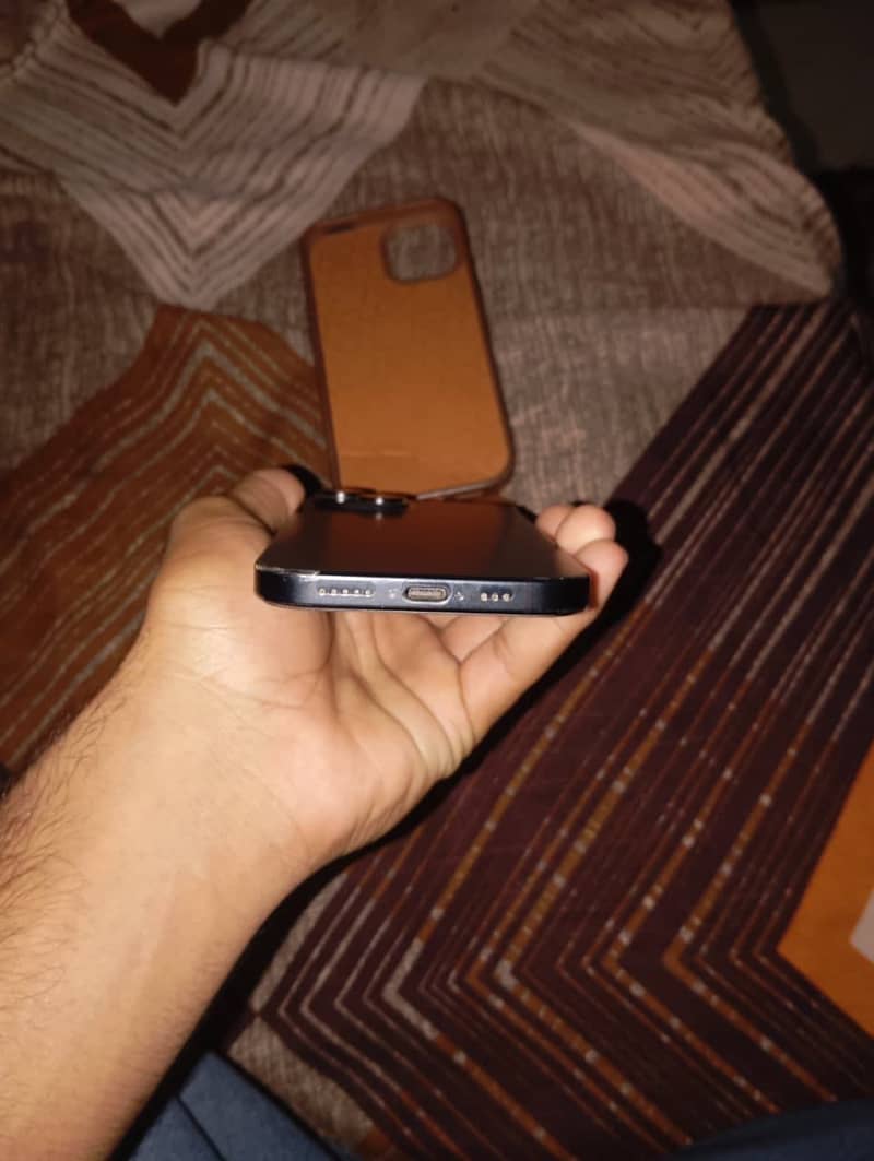 Iphone 15 2