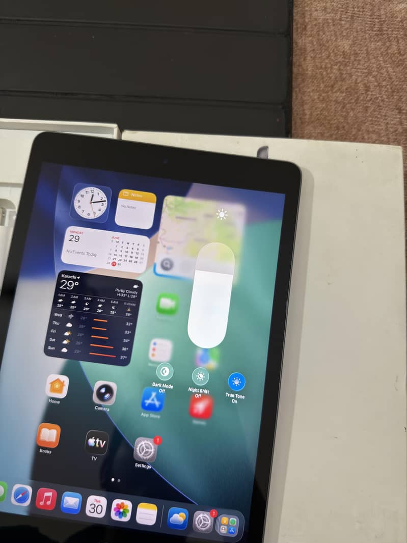 iPad 9th Gen Complete Box 9