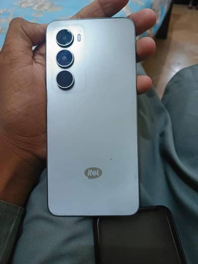 Itel A100
