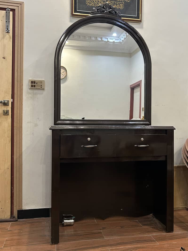 Dressing table 1