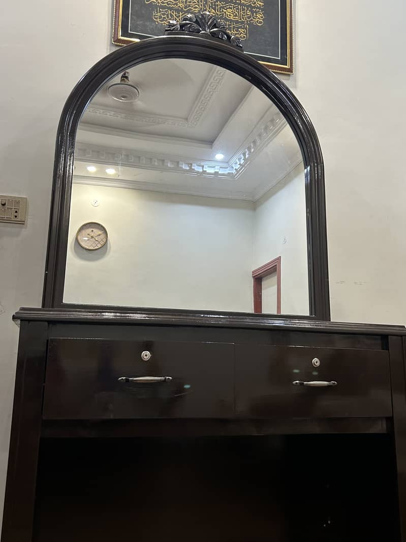 Dressing table 2