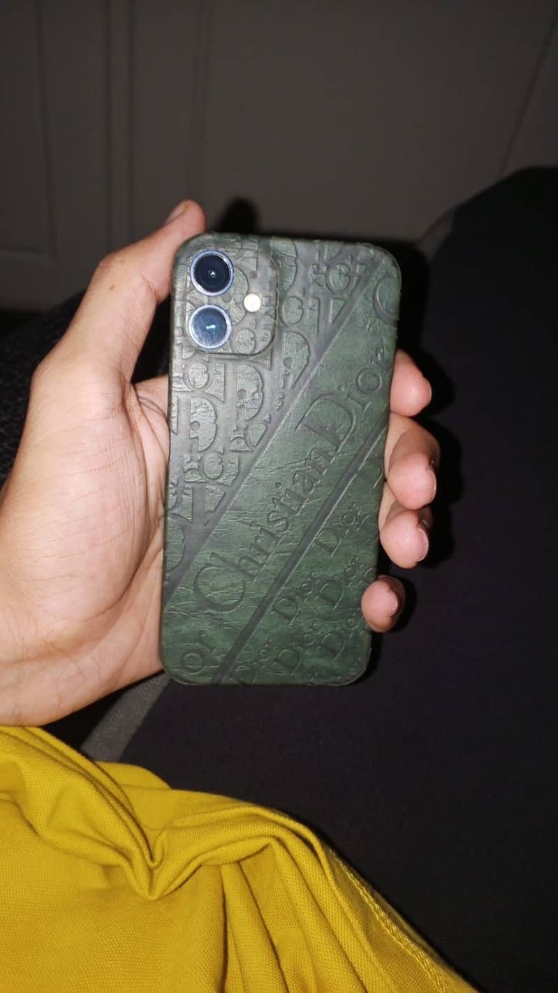 Apple iPhone 12 mini 1