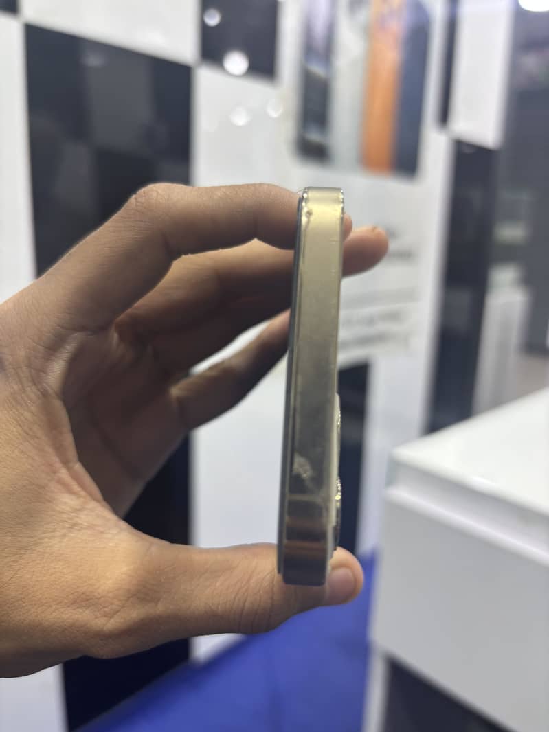 Iphone 12 pro 3