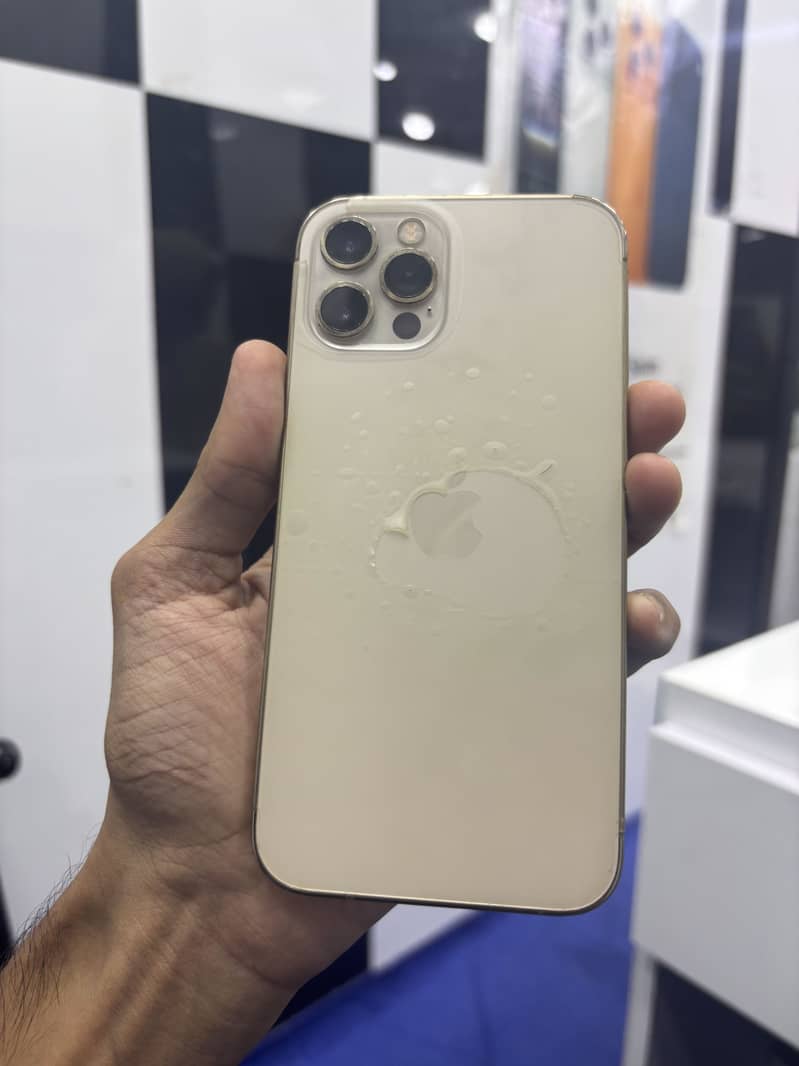 Iphone 12 pro 4