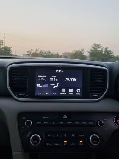 KIA Sportage 2021 alpha in black