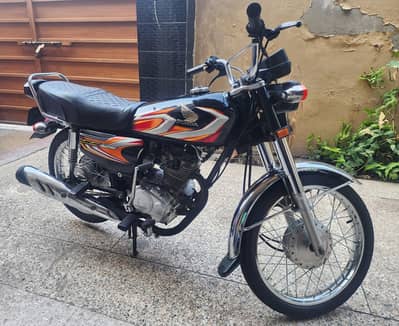HONDA CG 125 2022 MODEL IN EXCELLENT CONDITION