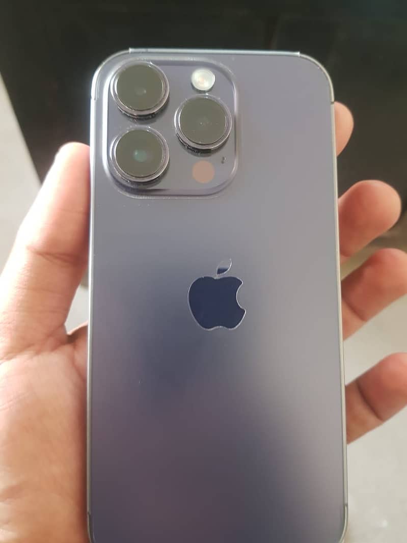 Apple iPhone 14 Pro 0