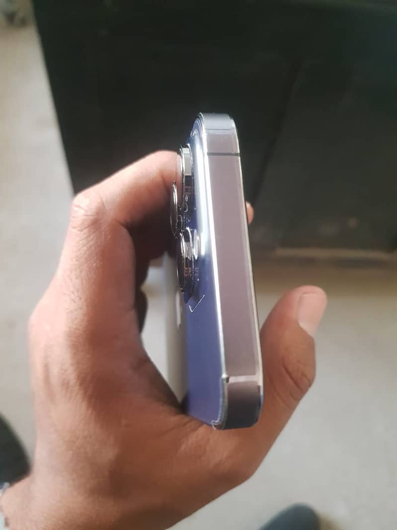 Apple iPhone 14 Pro 2