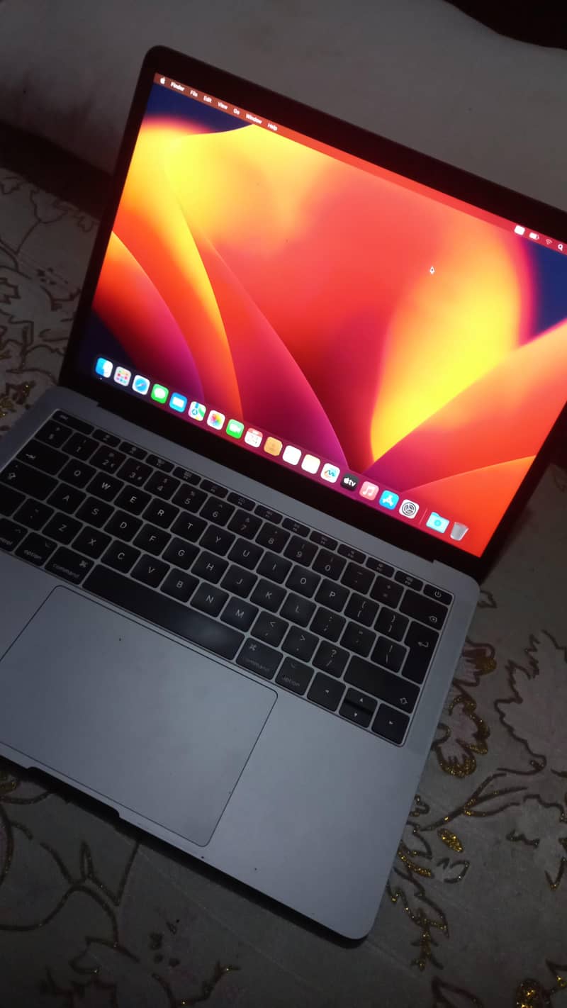 Macbook 2017 pro 1