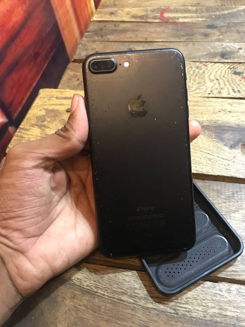 Apple iPhone 7 Plus 7