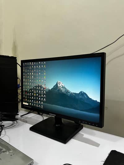 Core i7 3rd generation With 19 inch Samsung LCD, Urgent sell