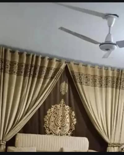 curtains sel