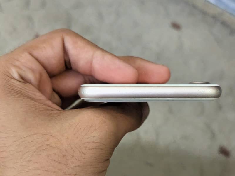 Apple iPhone 7 5