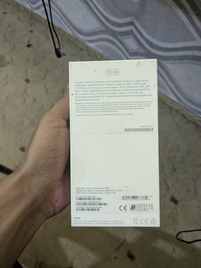 Apple iPhone 7 10