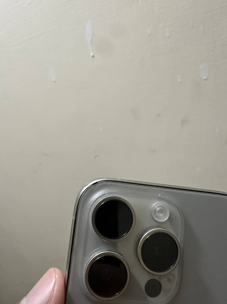 iPhone 15 Pro 3