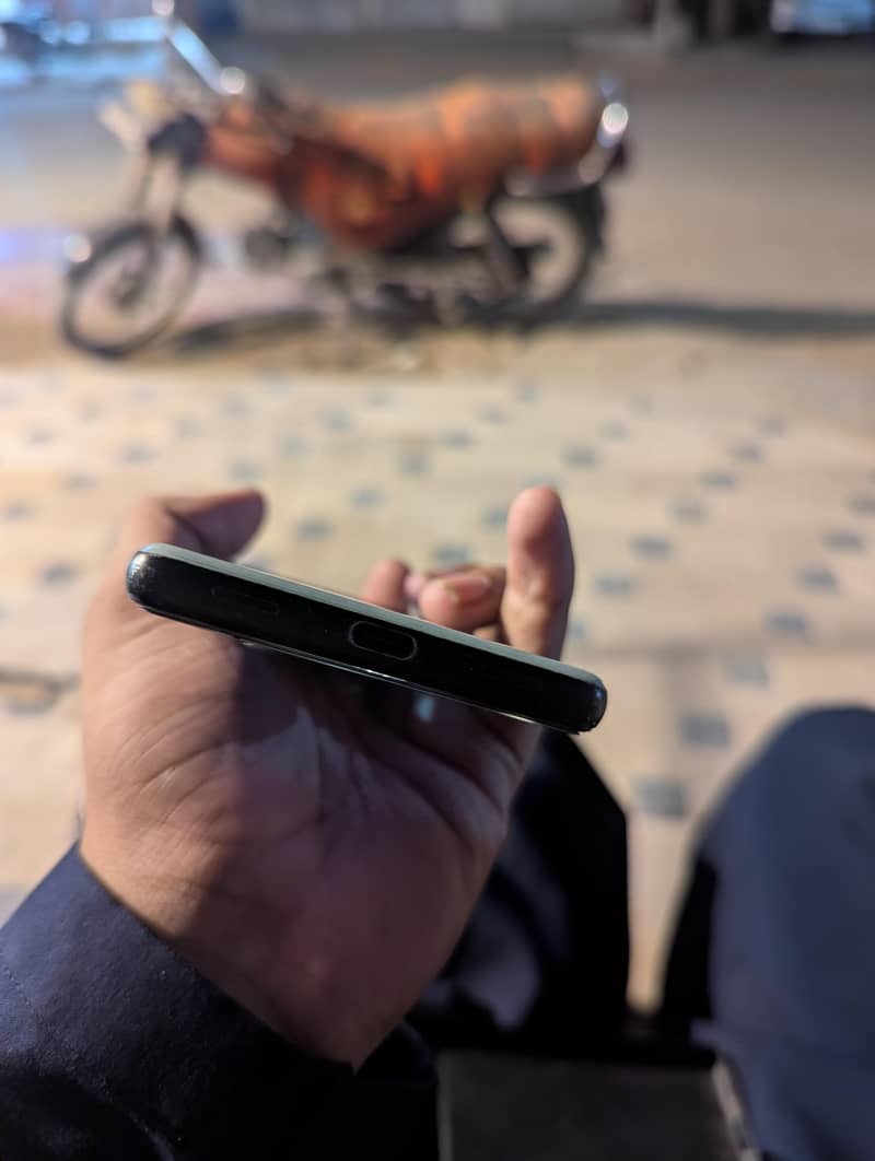 Google Pixel 6a 1