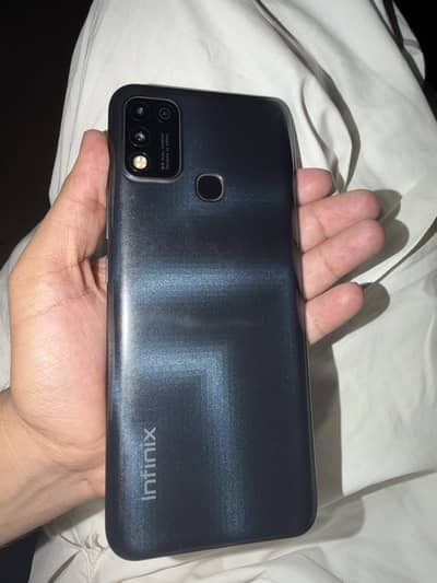Infinix Hot 11 Play