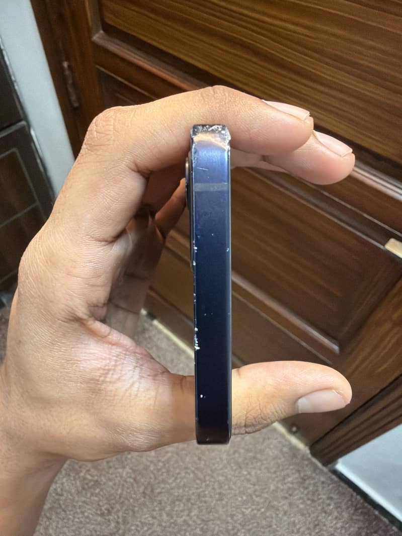 Apple iPhone 12 5