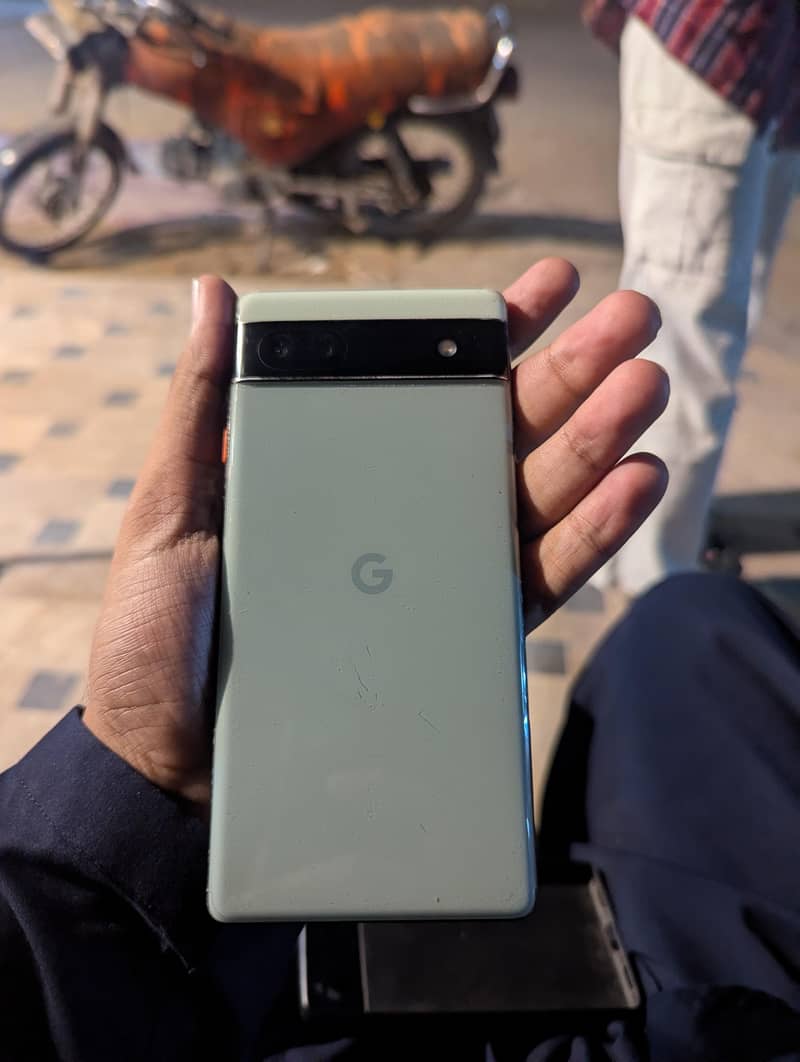 Google Pixel 6a 4