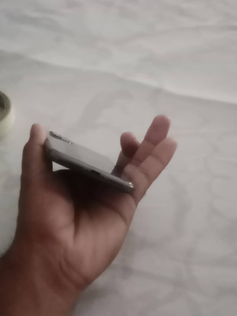 Apple iPhone 11 6