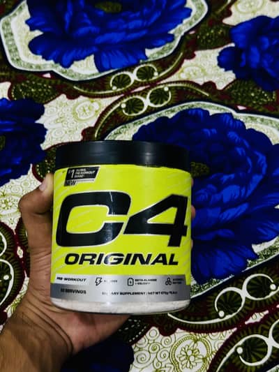 Selling Pre workout C4 original. Orange flavour