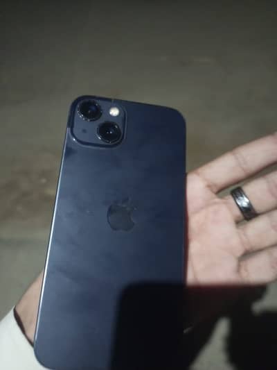 Apple iPhone 13