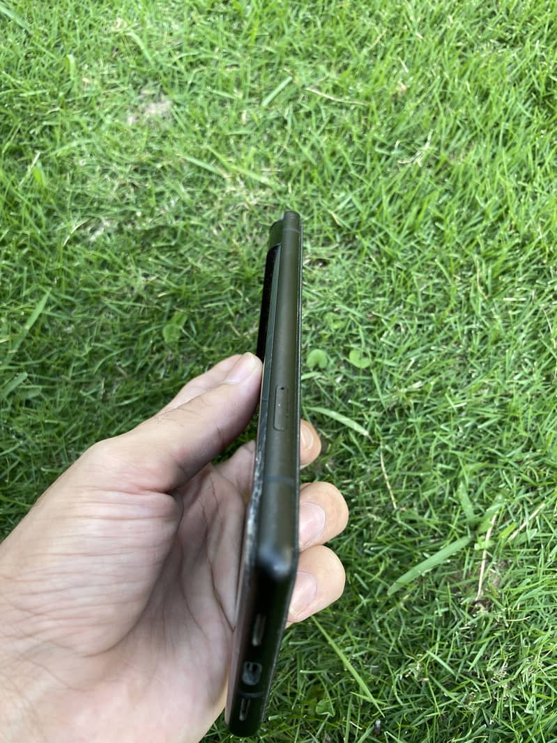 Google Pixel 6 4
