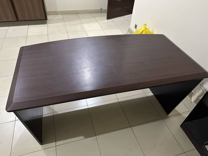 Executive table 0