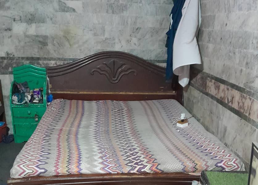 king bed or single bed 0