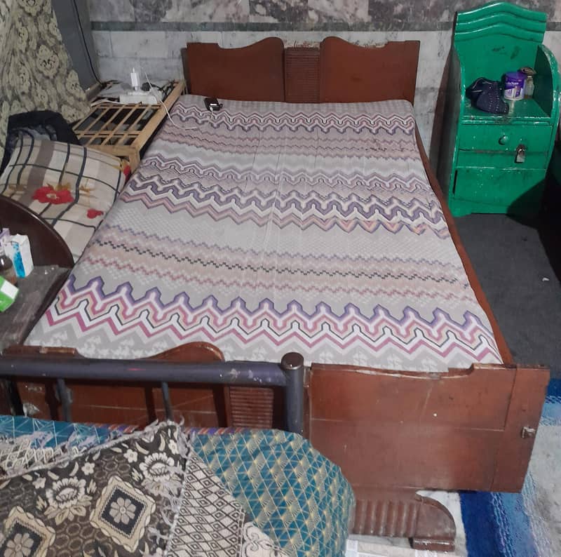 king bed or single bed 1