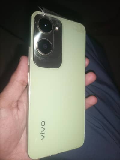 Vivo Y18