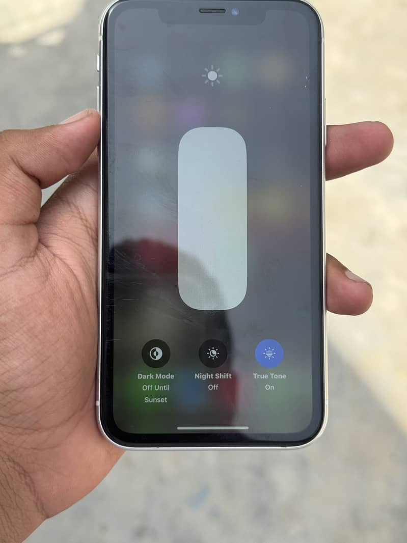 iPhone XR 7