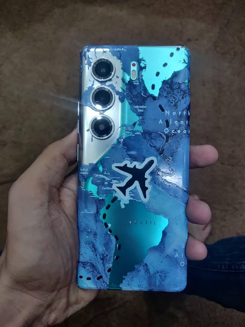 Tecno CAMON 40 Pro 6