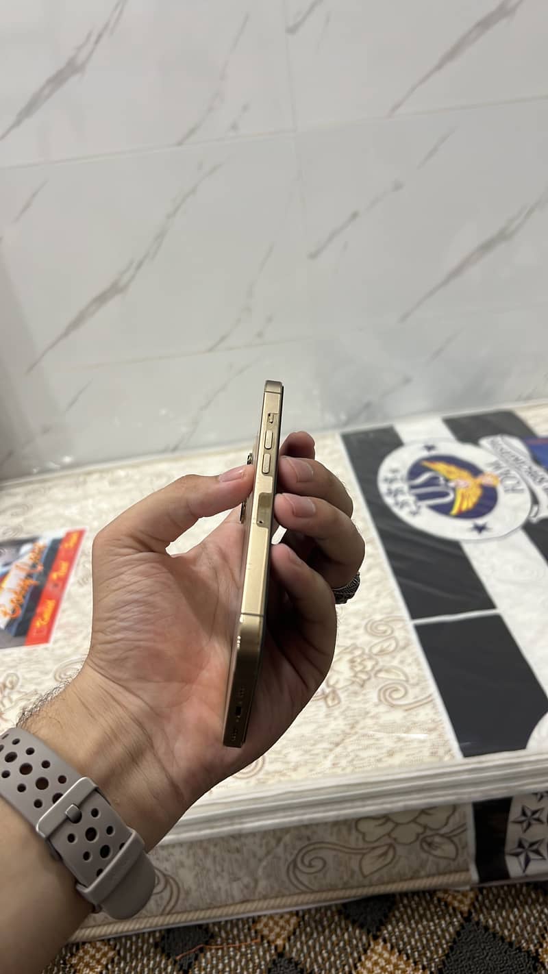 Apple iPhone 13 Pro 2