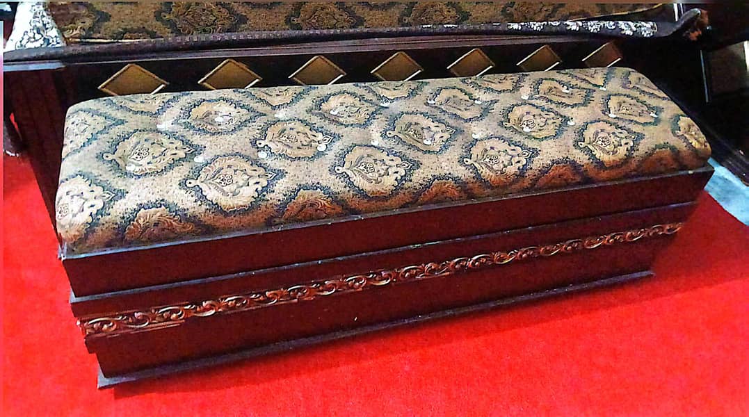 bed. dewan 1