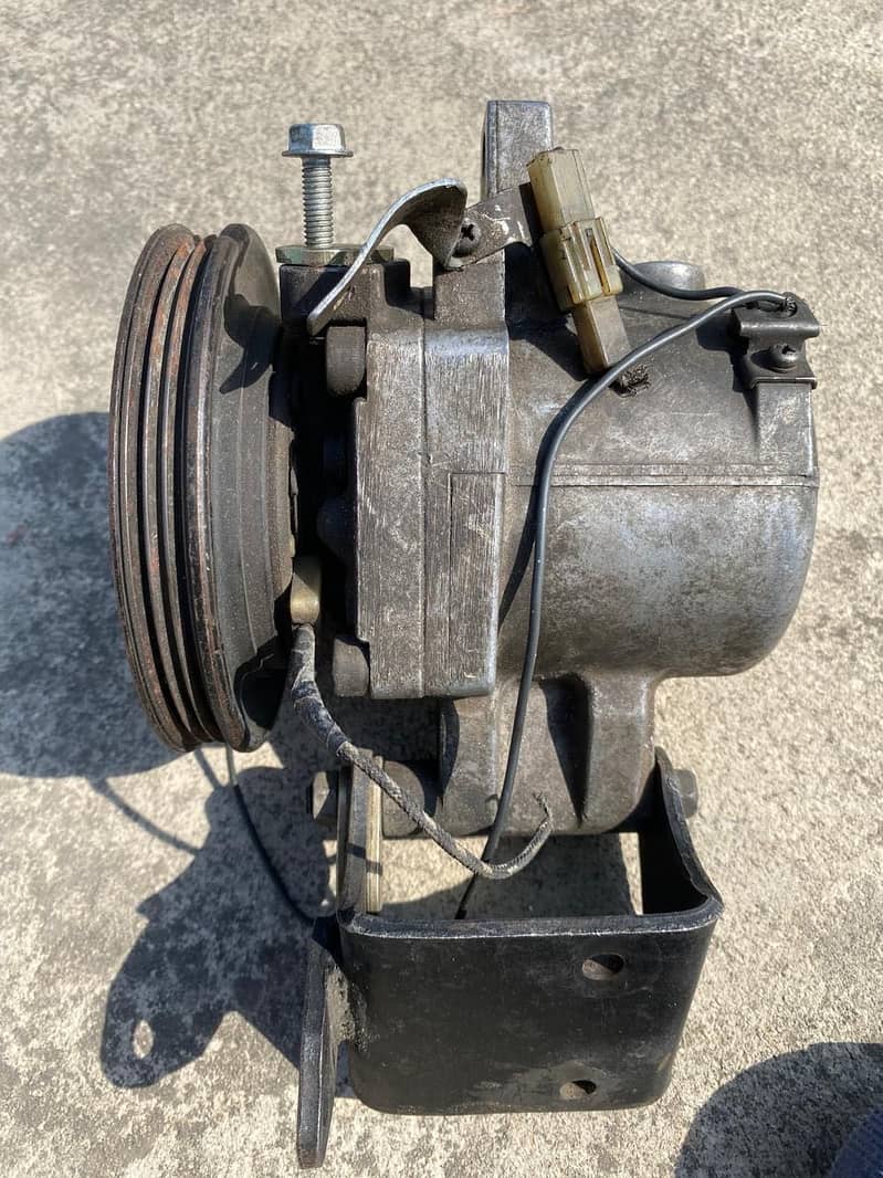 Ac compressor and pipe 0