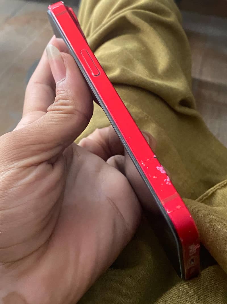 Apple iPhone 14 4