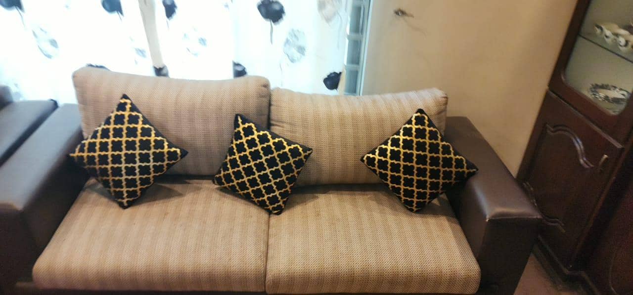 Solid Wood 9/10 branded sofa set 2