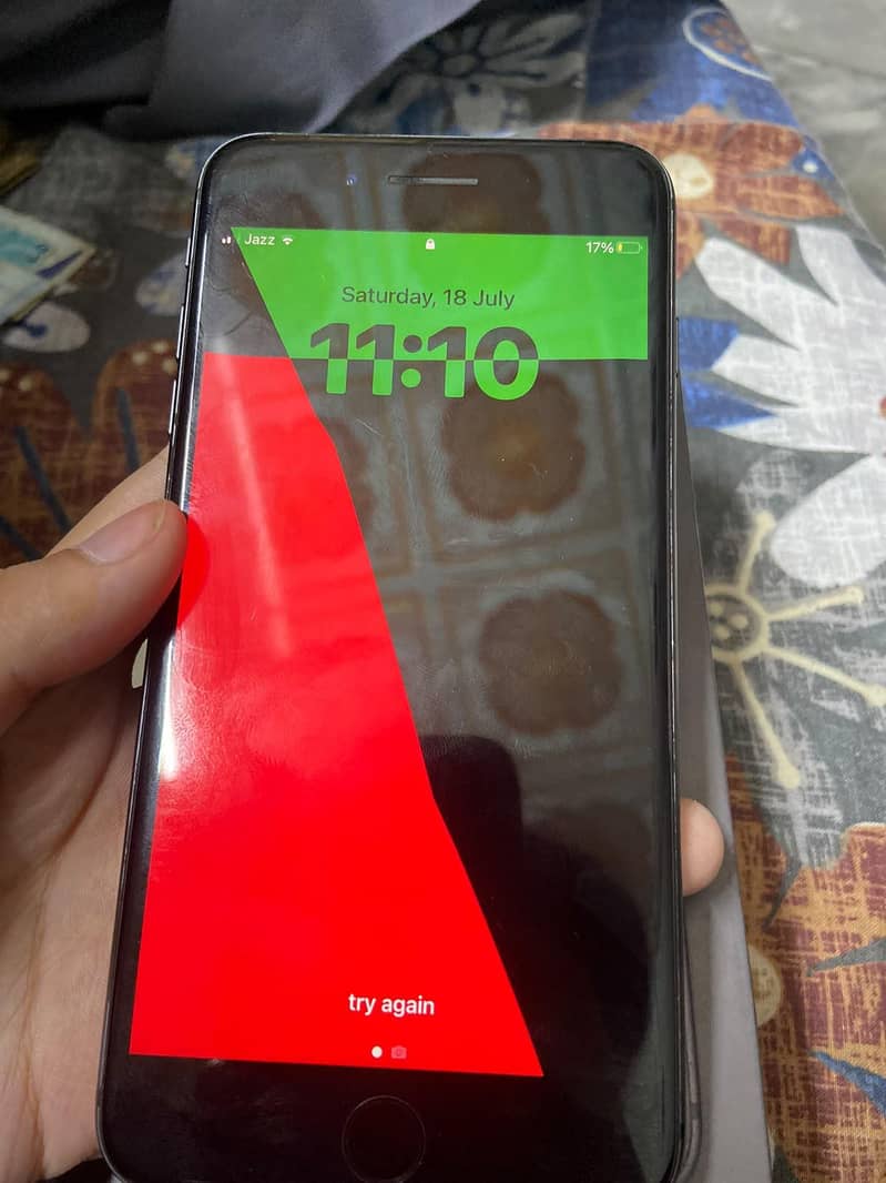 Apple iPhone 8 Plus 1