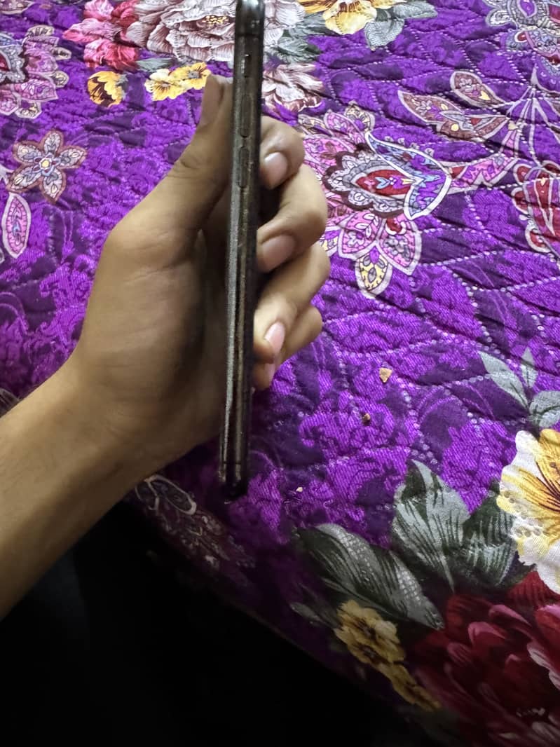 Apple iPhone X 3