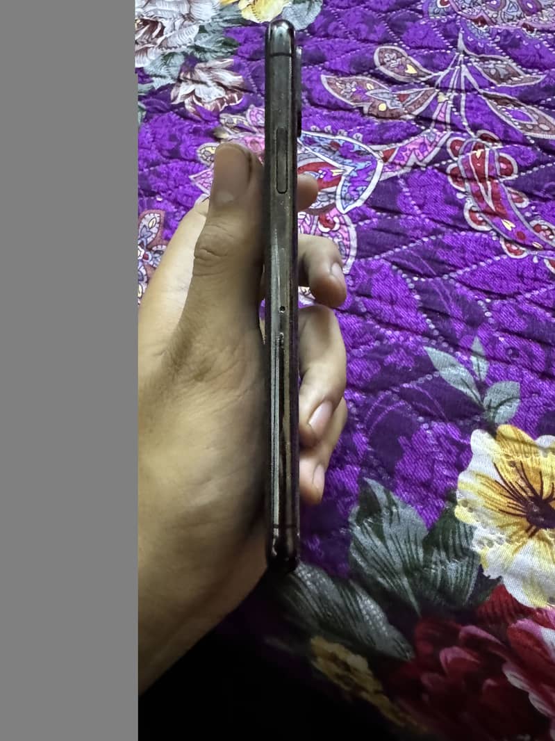 Apple iPhone X 6