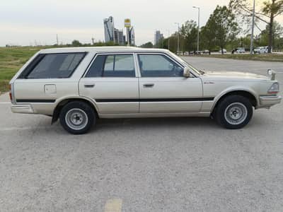 Nissan ciedric station wagon  1989