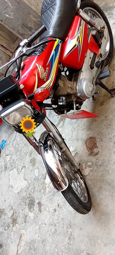 FULLY LUSH HONDA CG 125 TOTAL GENUINE BIKE GERANTY