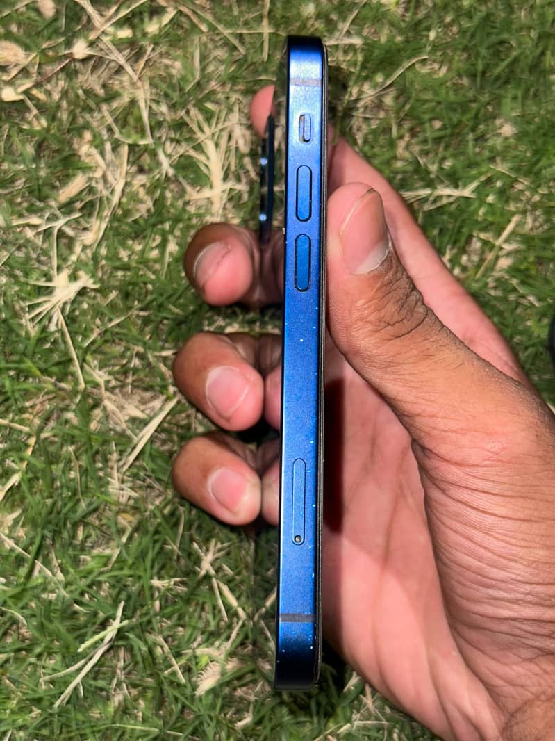 iPhone 12 mini 8